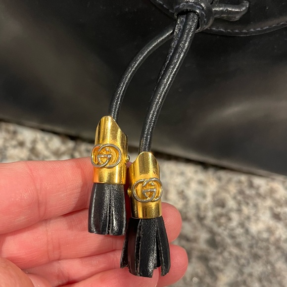 Gucci Vintage Navy Crossbody - Picture 5 of 16